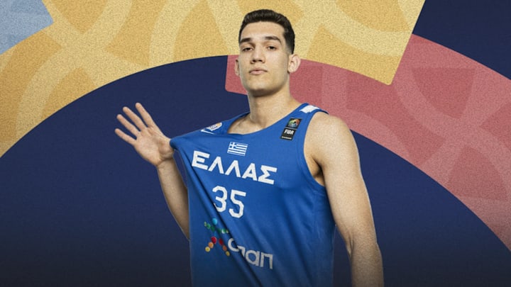 Greek forward/center Vangelis Zougris
