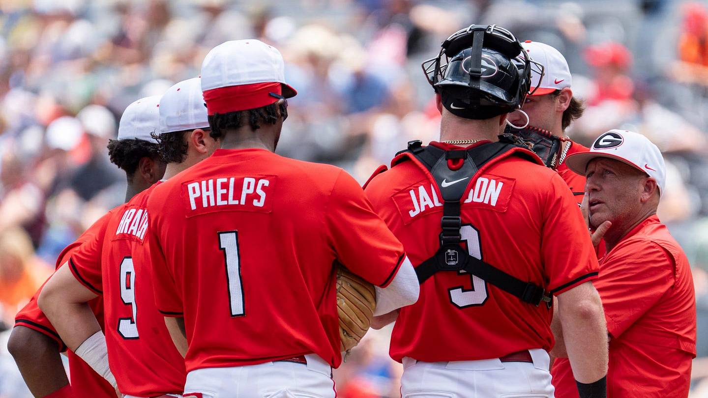 Live Updates: The University of Georgia VS The University of Arkansas; SEC Tournament Championship