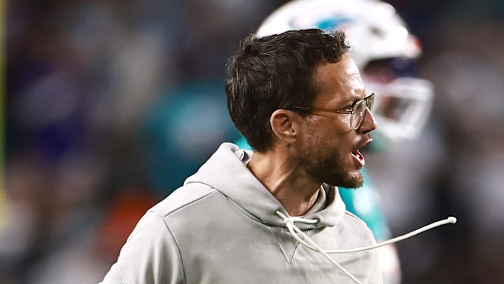 Mike McDaniel reacts in disbelief