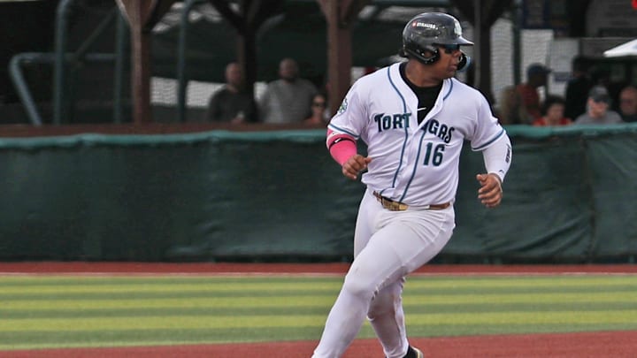 Daytona Tortuga’s Alfredo Duno (16) steals second base during a game against Clearwater Threshers at Jackie Robinson Ballpark in Daytona Beach, Sunday, Aug. 31, 2025.