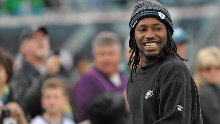 November 27, 2011; Philadelphia, PA USA; Philadelphia Eagles cornerback Asante Samuel before the game against the New England Patriots at Lincoln Financial Field. Mandatory Credit: Eric Hartline-Imagn Images November 27, 2011; Philadelphia, PA USA; Philadelphia Eagles cornerback Asante Samuel before the game against the New England Patriots at Lincoln Financial Field. Mandatory Credit: Eric Hartline-Imagn Images