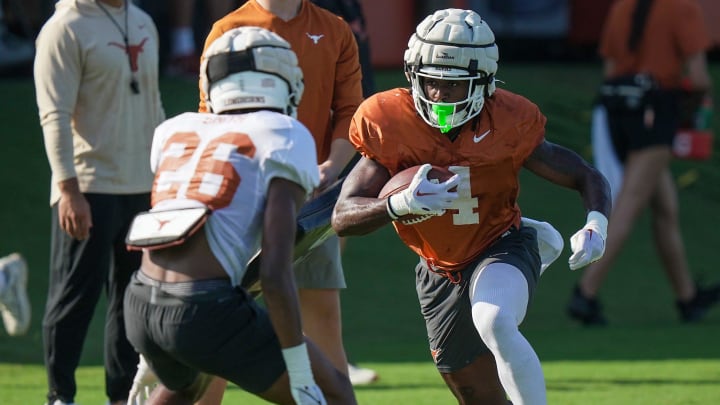 Texas Longhorns running back CJ Baxter during the first day with pads in fall football camp practice for the Texas Longhorns at Denius Fields on Monday, August 5, 2024. Texas Longhorns running back CJ Baxter during the first day with pads in fall football camp practice for the Texas Longhorns at Denius Fields on Monday, August 5, 2024.