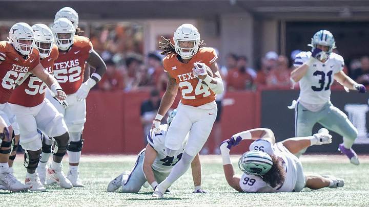 Texas Longhorns running back Jonathon Brooks (24) looks for room to run against Kansas State Texas Longhorns running back Jonathon Brooks (24) looks for room to run against Kansas State