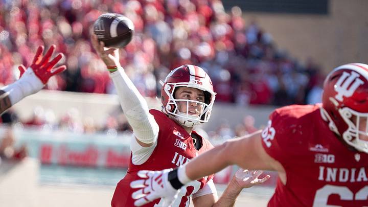 Indiana's Josh Hoover (10) passes for a touchdown to Turbo Richard (1) during the Indiana versus Ohio State football game at Memorial Stadium on Saturday, Oct. 17, 2026.