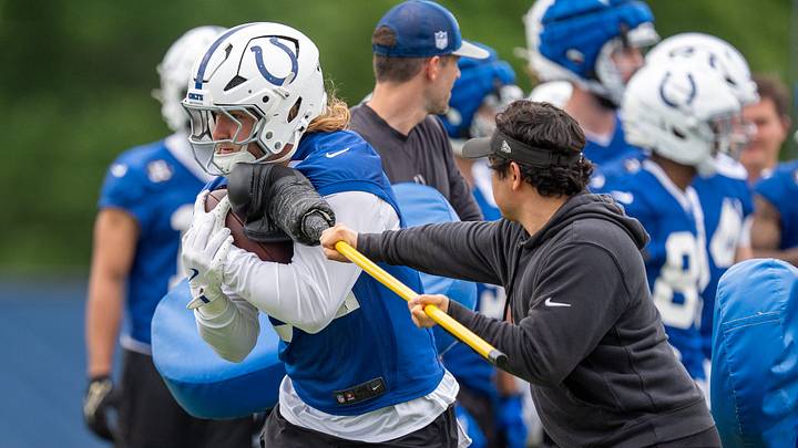 Indianapolis Colts tight end Tyler Warren (84) runs through drills Monday, June 1, 2026, during practice at the Indiana Farm Bureau Football Center.