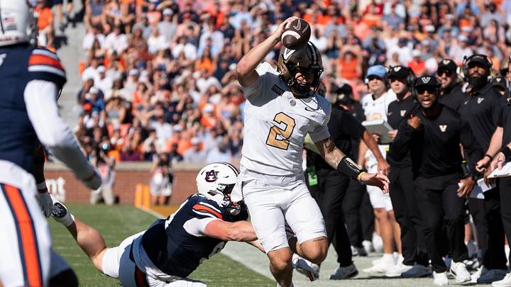 Vanderbilt Commodores quarterback Jared Curtis (2) runs the ball as Auburn Tigers take on Vanderbilt Commodores at Jordan-Hare Stadium in Auburn, Ala. on Saturday, Sept. 26, 2026. Auburn Tigers lead Vanderbilt Commodores 14-3 at halftime. Vanderbilt Commodores quarterback Jared Curtis (2) runs the ball as Auburn Tigers take on Vanderbilt Commodores at Jordan-Hare Stadium in Auburn, Ala. on Saturday, Sept. 26, 2026. Auburn Tigers lead Vanderbilt Commodores 14-3 at halftime.