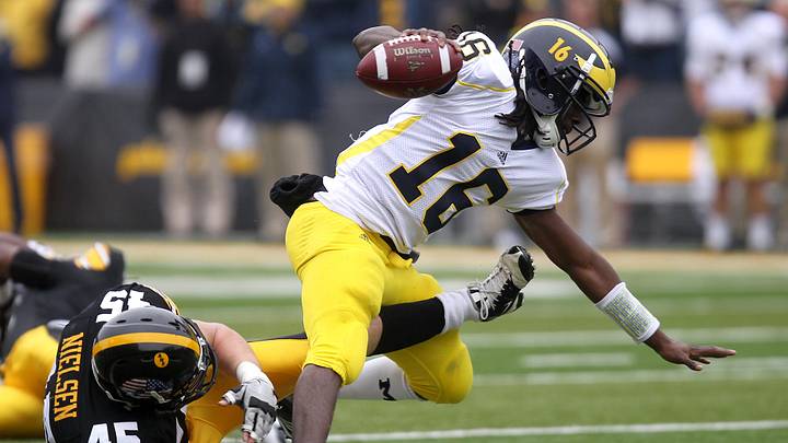 Tyler Nielsen trips up Michigan quarterback Denard Robinson in a game played Nov. 5, 2011 in Iowa City.
Iowbrd 11 06 2011 Pc 1 B005 2011 11 05 Img Iow 1106 Ia Vs Mich 1 1 Aoieg4p Img Iow 1106 Ia Vs Mich 1 1 Aoieg4p Tyler Nielsen trips up Michigan quarterback Denard Robinson in a game played Nov. 5, 2011 in Iowa City.
Iowbrd 11 06 2011 Pc 1 B005 2011 11 05 Img Iow 1106 Ia Vs Mich 1 1 Aoieg4p Img Iow 1106 Ia Vs Mich 1 1 Aoieg4p