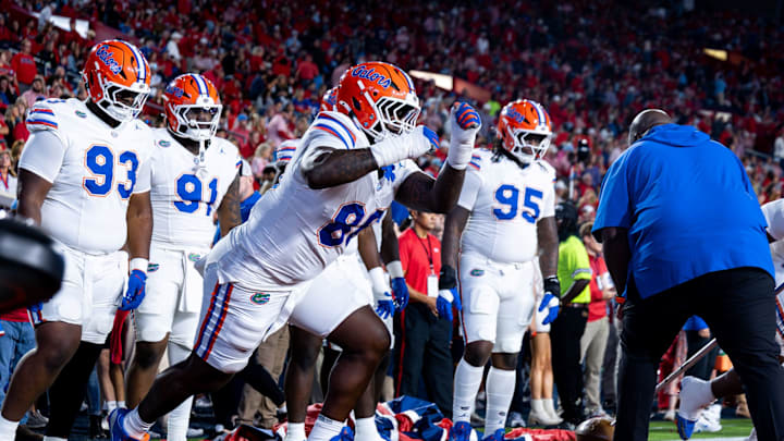 Florida Gators defensive lineman Caleb Banks attempted to play last week against Ole Miss.