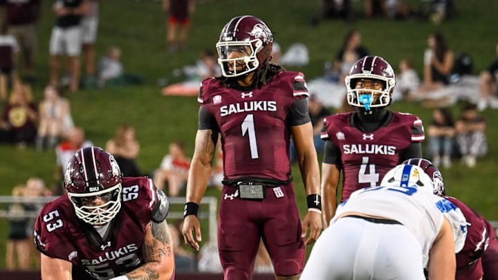 Southern Illinois quarterback DJ Williams (1)