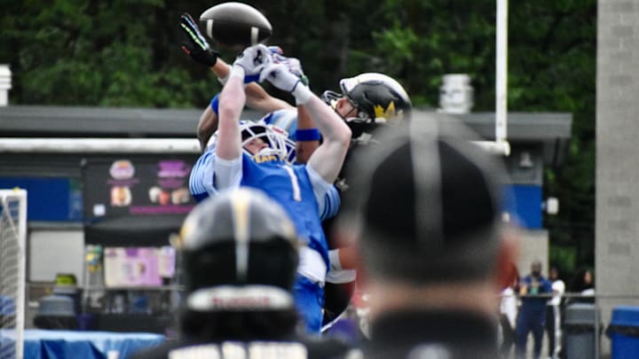 It was a defensive struggle as Team FSP held on for a 21-6 win over Team Heir in an all-star club football showdown Saturday in Renton.