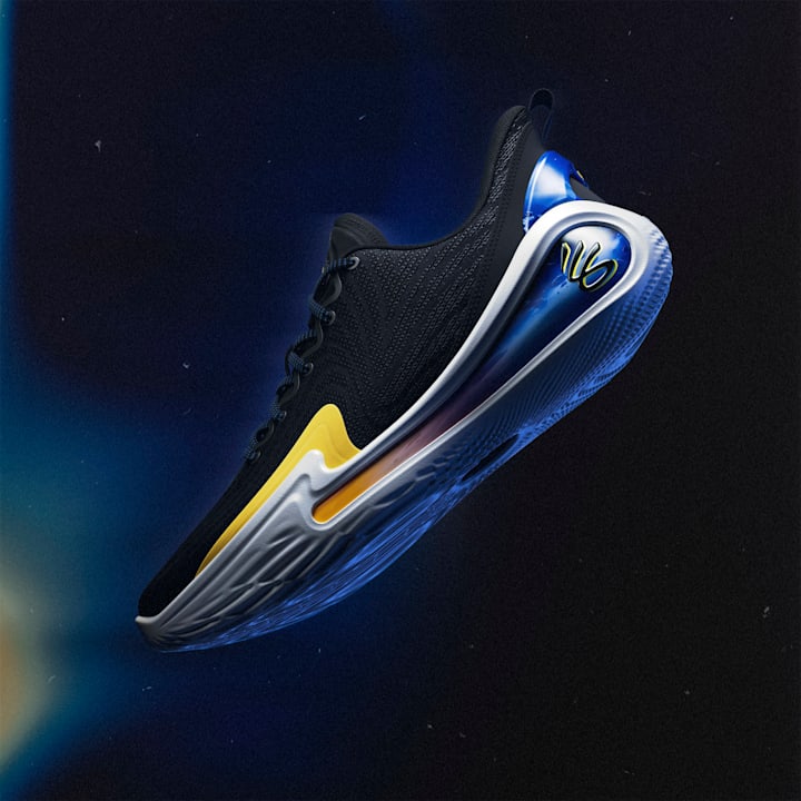 Stephen Curry Treats Warriors Fans to 'Dub Nation' & 'The City' Shoes