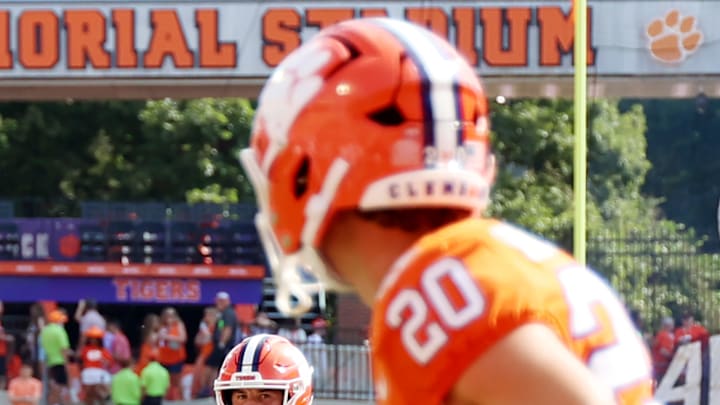 Syracuse v Clemson