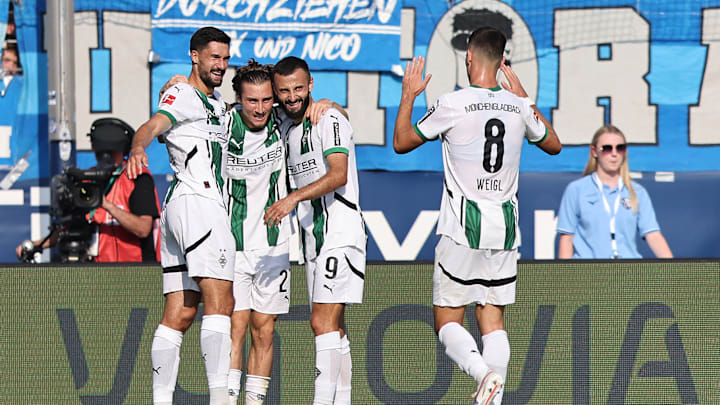 Rocco Reitz (2. v. l.) und Franck Honorat (2. v. r.) fehlen aktuell Rocco Reitz (2. v. l.) und Franck Honorat (2. v. r.) fehlen aktuell