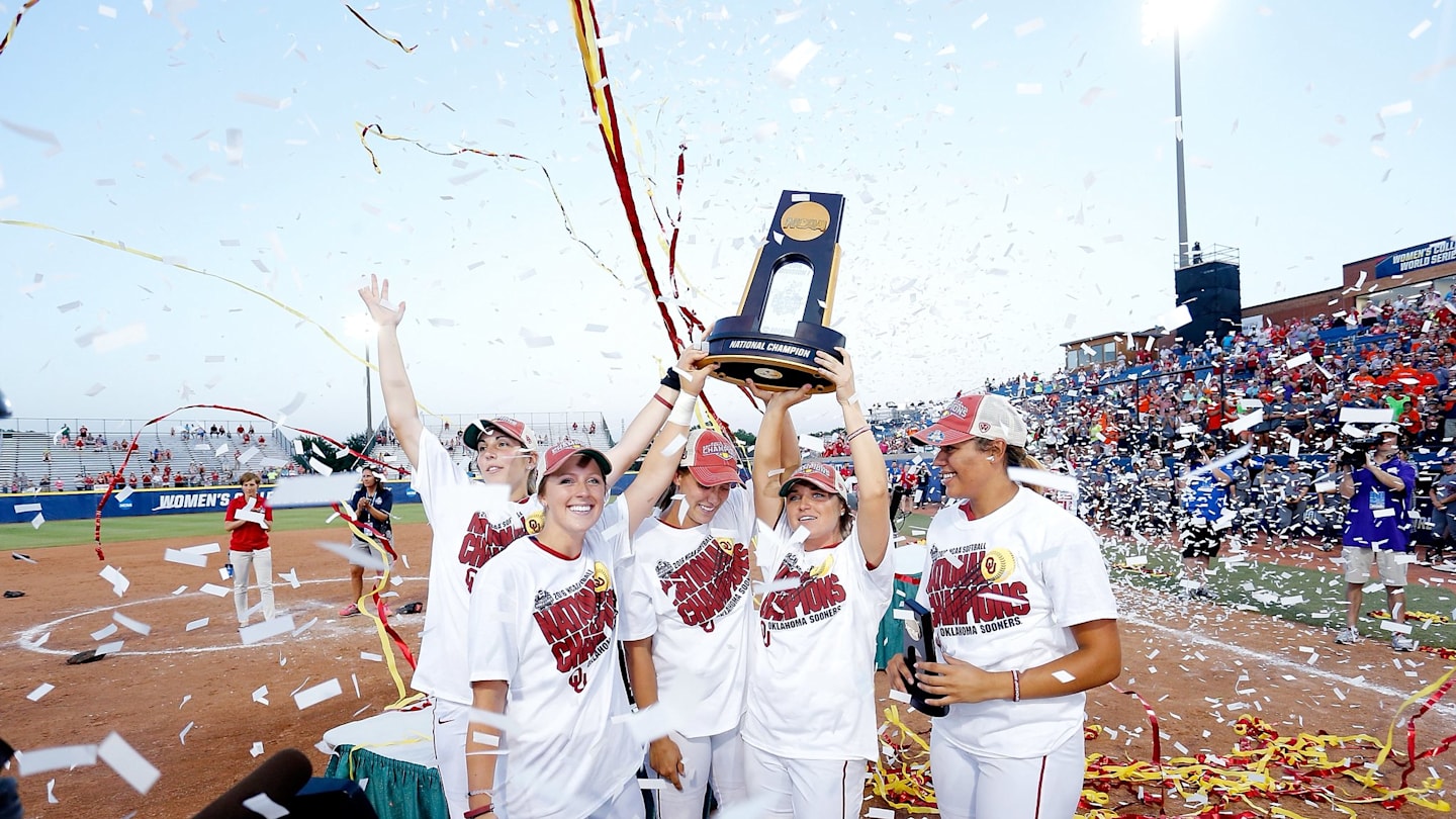 A Look Back at the 2016 WCWS: Oklahoma Sooners vs. Auburn Tigers