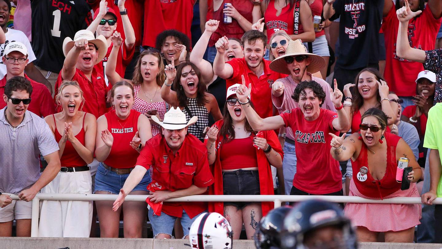 Graham Harrell Inducted into Texas Tech Ring of Honor