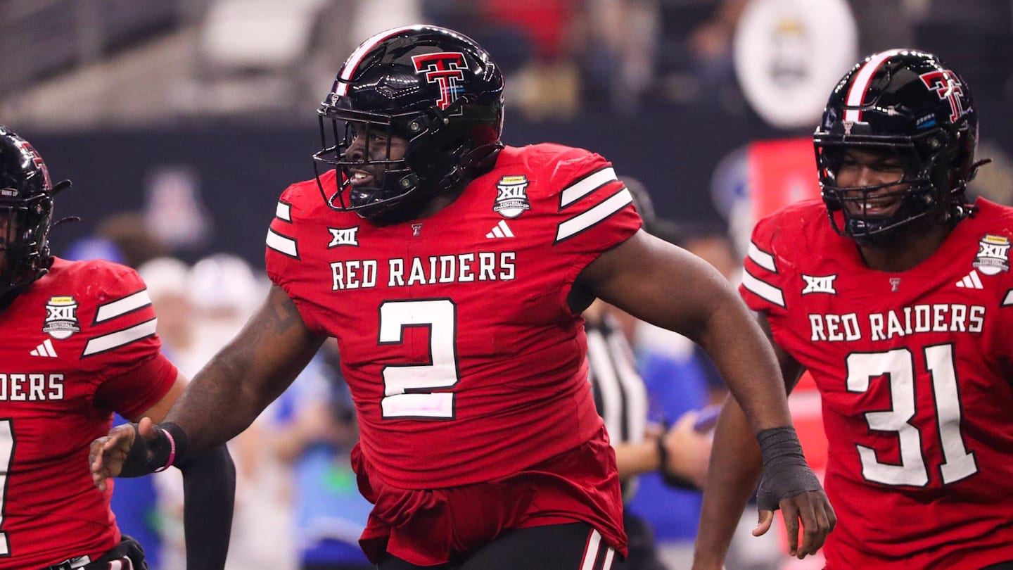 Why the Panthers Needed to Trade Up for Lee Hunter in NFL Draft Round 2