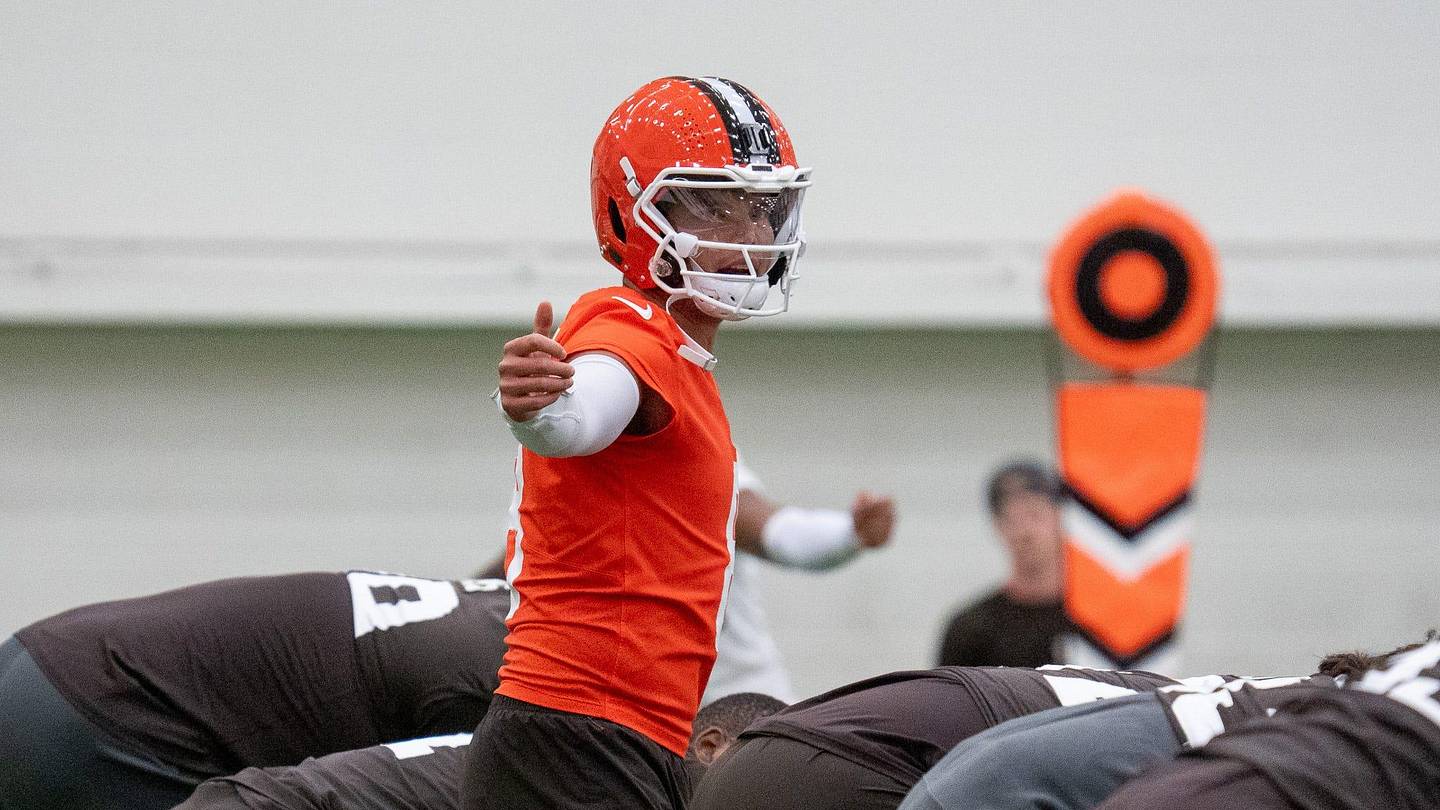 Browns Seem To Have Found a Solution for the Dillon Gabriel 