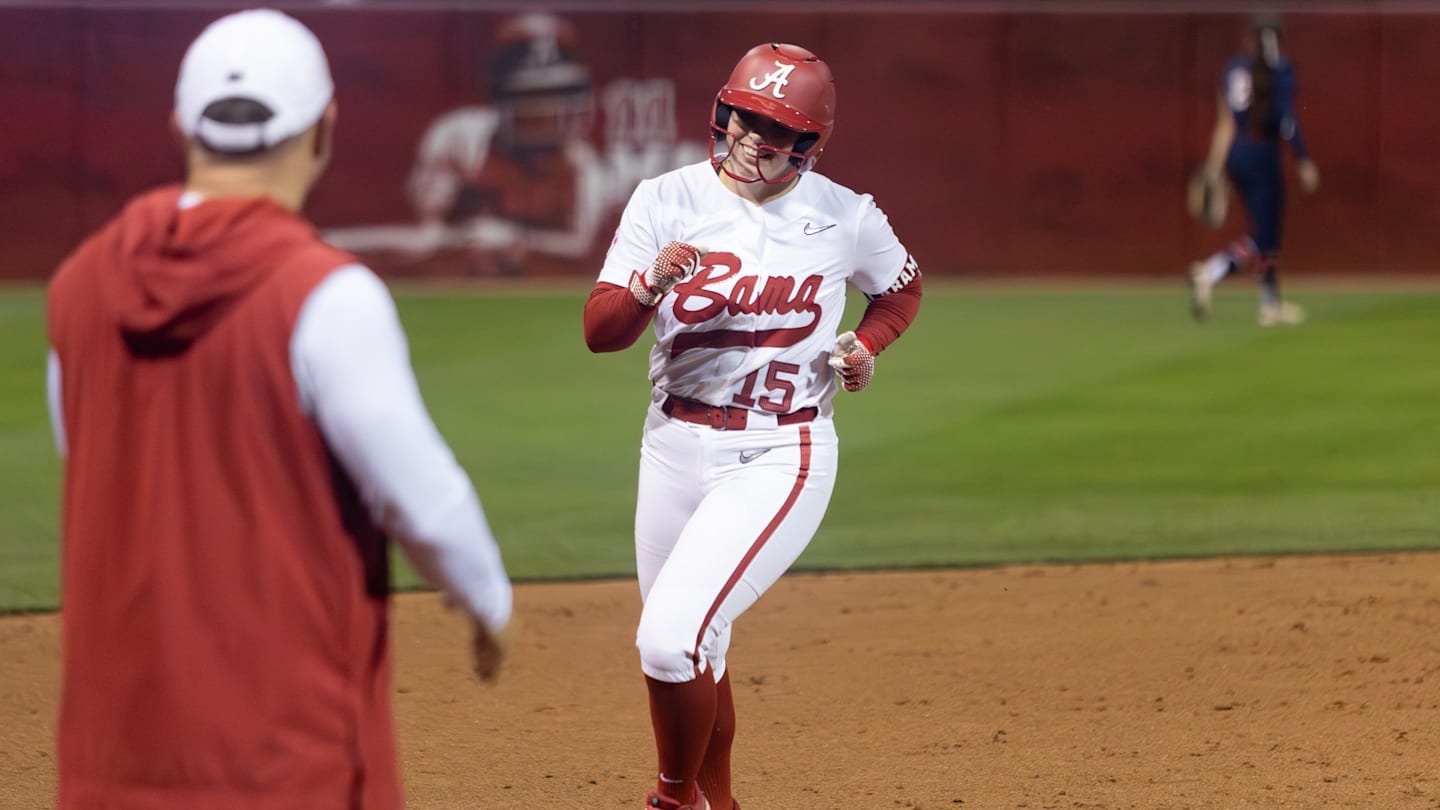 No. 6 Alabama Smashes Three Home Runs in Win over Samford