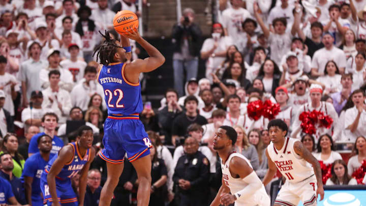Kansas basketball guard Darryn Peterson (22) 