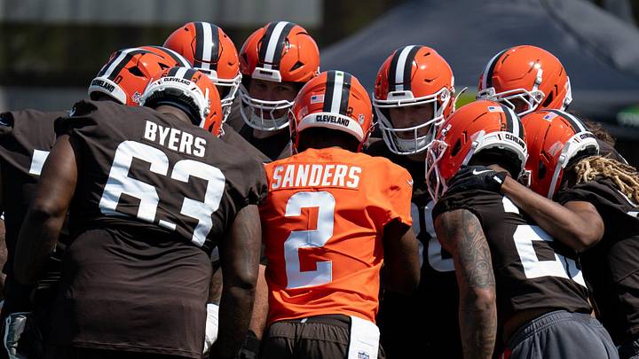 Team huddle with Shedeur Sanders, quarterback, in the center at the Browns mini camp in Berea on April 21, 2026. Team huddle with Shedeur Sanders, quarterback, in the center at the Browns mini camp in Berea on April 21, 2026.