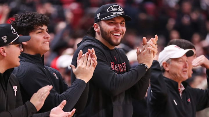 This Big 12 transfer quarterback is expected to be a big deal for his new program, as one analyst believes he could be this year's Fernando Mendoza.