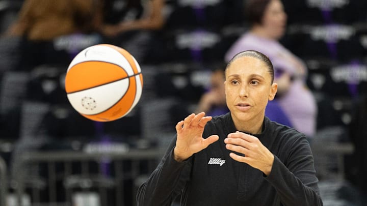 Phoenix Mercury guard Diana Taurasi (3) catches a pass during warm ups on Sept. 19, 2024 at Footprint Center in Phoenix.