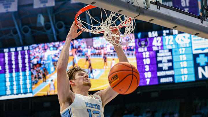 Henri veesaar throws down a dunk against Central Arkansas; Nov. 3, 2025