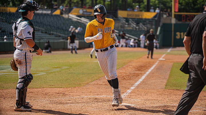 Nick Monistere (8). Nick Monistere (8).