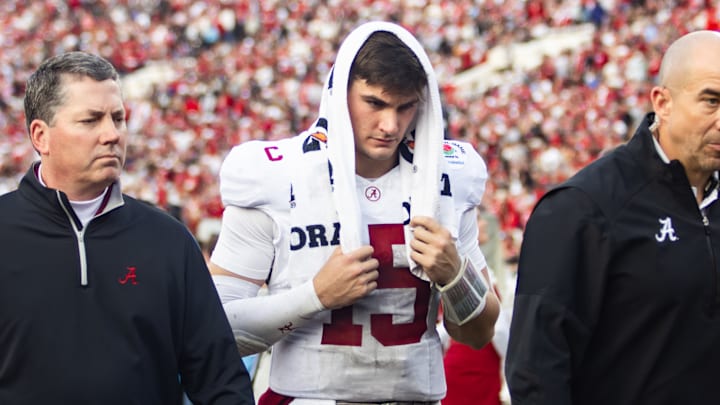 Alabama Ty Simpson exits the field after being benched for an injury in the second half of the Rose Bowl on Jan. 1, 2026.