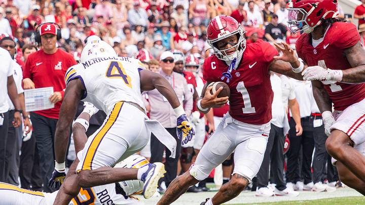 Alabama Wide Receiver Ryan Coleman-Williams avoids a tackle in the first half of the game against ECU on Sept 5, 2026. Alabama Wide Receiver Ryan Coleman-Williams avoids a tackle in the first half of the game against ECU on Sept 5, 2026.