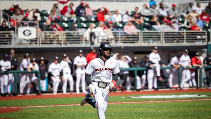 Robbie Burnett rounding the bases 