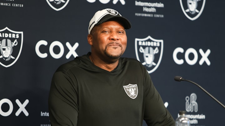 Las Vegas Raiders Run Game Coordinator/Linebackers Coach Mike Caldwell