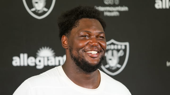 Las Vegas Raiders DT Byron Young Las Vegas Raiders DT Byron Young