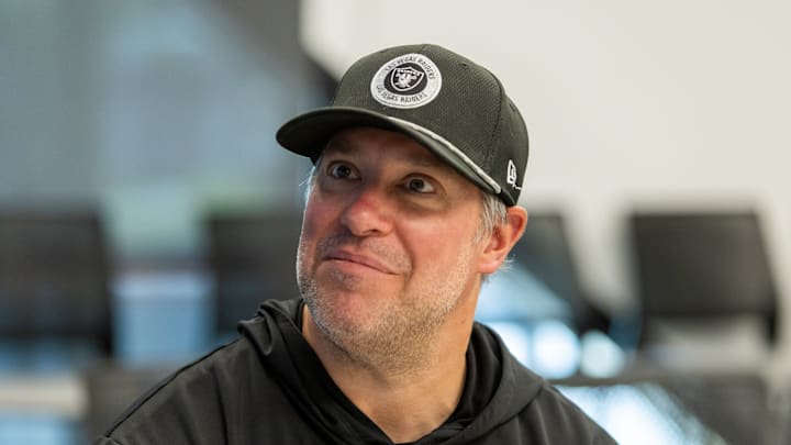 Las Vegas Raiders John Glenn Linebackers Coach