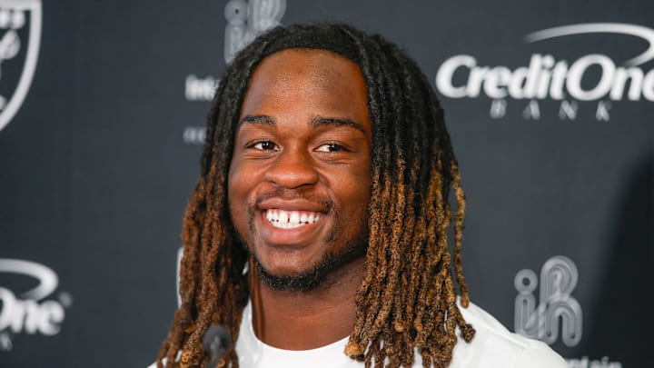 Darrell Craig Harris, ON SI