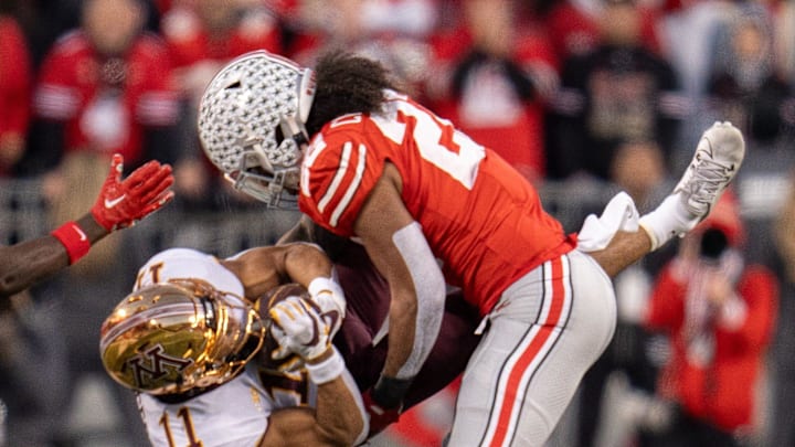 Nov 18, 2023; Columbus, Ohio, USA; 
Ohio State Buckeyes linebacker Steele Chambers (22) tackles