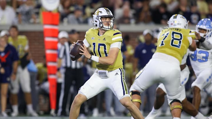 Oct 28, 2023; Atlanta, Georgia, USA; Georgia Tech Yellow Jackets quarterback Haynes King (10) throws against the North Carolina Tar Heels in the first half at Bobby Dodd Stadium at Hyundai Field. Mandatory Credit: Brett Davis-Imagn Images Oct 28, 2023; Atlanta, Georgia, USA; Georgia Tech Yellow Jackets quarterback Haynes King (10) throws against the North Carolina Tar Heels in the first half at Bobby Dodd Stadium at Hyundai Field. Mandatory Credit: Brett Davis-Imagn Images