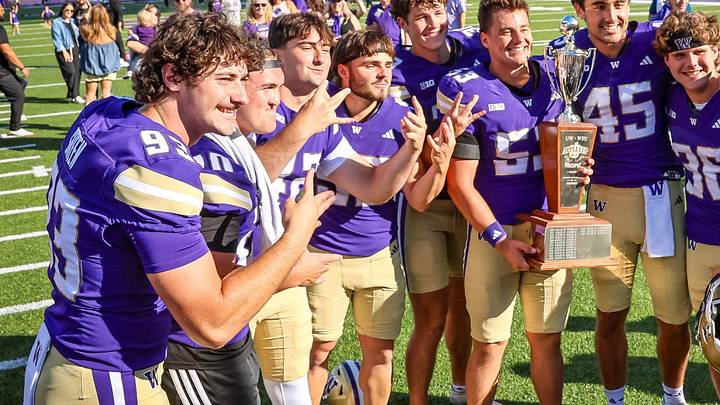 Hunter Green, left, was given the team's player of the week honor. Hunter Green, left, was given the team's player of the week honor.