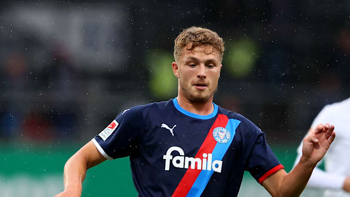 Einige HSV-Fans sind noch immer schlecht auf Arp zu sprechen Einige HSV-Fans sind noch immer schlecht auf Arp zu sprechen