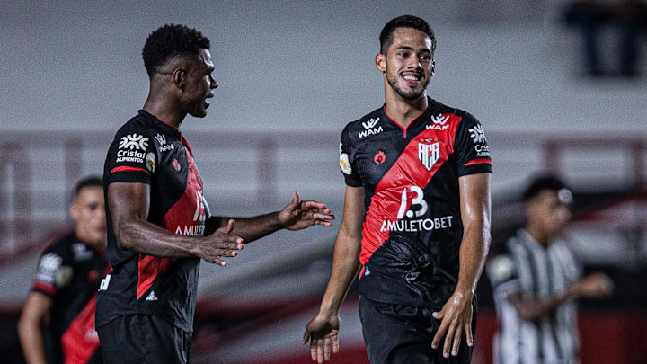 Dragão venceu o Galo por 2 a 1, em Goiânia