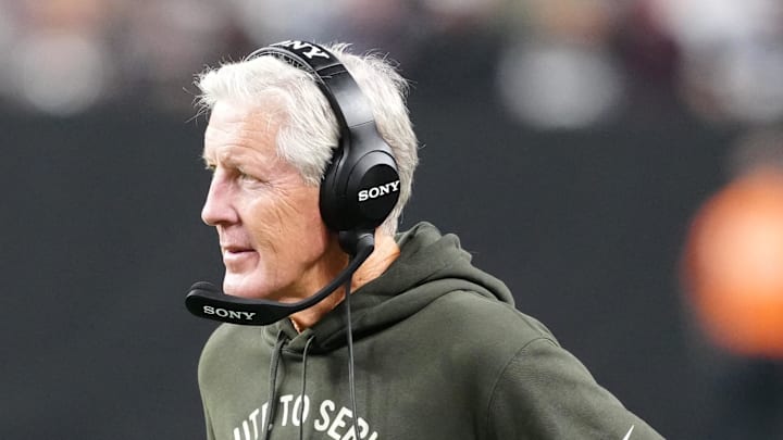 Nov 17, 2025; Paradise, Nevada, USA; Las Vegas Raiders head coach Pete Carroll during the second half of the game against the Dallas Cowboys at Allegiant Stadium. Mandatory Credit: Stephen R. Sylvanie-Imagn Images Nov 17, 2025; Paradise, Nevada, USA; Las Vegas Raiders head coach Pete Carroll during the second half of the game against the Dallas Cowboys at Allegiant Stadium. Mandatory Credit: Stephen R. Sylvanie-Imagn Images