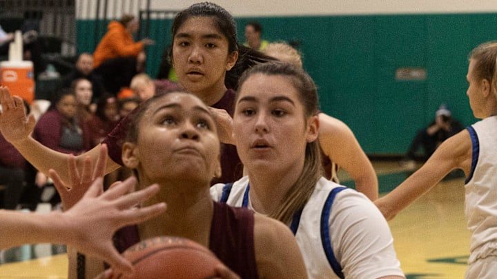 Rutgers Prep GiGi Battle tries to shoot under the basket. Rutgers Prep Girls Basketball defeats Wildwood Catholic for South Non-Public B Final on March 1, 2023 in Tabernacle, NJ

Gbbrpww230301o