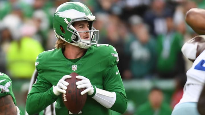 Dec 29, 2024; Philadelphia, Pennsylvania, USA; Philadelphia Eagles quarterback Kenny Pickett (7) against the Dallas Cowboys at Lincoln Financial Field. Mandatory Credit: Eric Hartline-Imagn Images