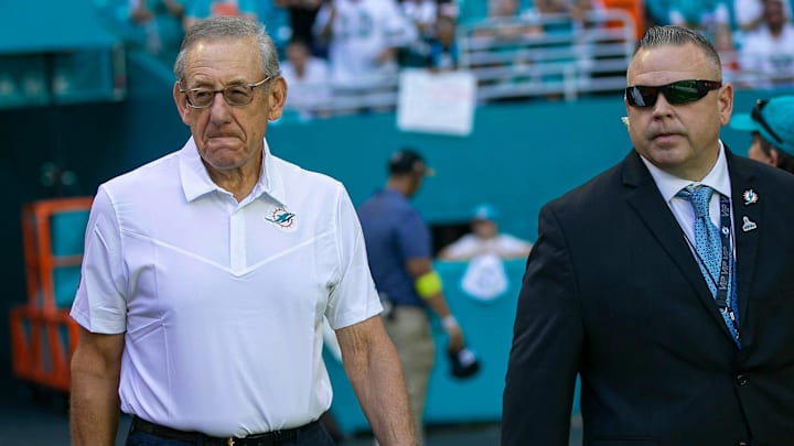 Stephen Ross owner of the Miami Dolphins arrives on the first before the startmof the game against