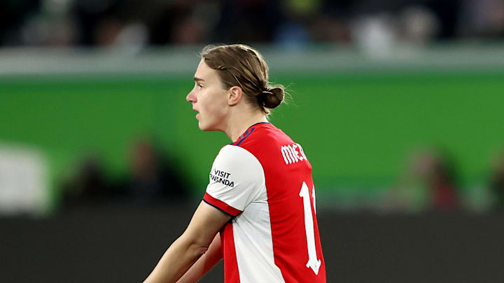 VfL Wolfsburg v Arsenal WFC: Quarter Final Second Leg - UEFA Women's Champions League