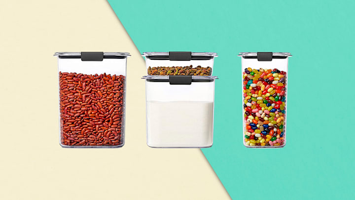 Keep all your favorite foods fresh for longer with these Rubbermaid storage containers.