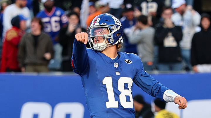 Oct 18, 2026; East Rutherford, New Jersey, USA; New York Giants quarterback J.J. McCarthy (18) reacts after throwing a 24-yard touchdown pass to tight end Isaiah Likely against the New Orleans Saints during the fourth quarter at MetLife Stadium. Oct 18, 2026; East Rutherford, New Jersey, USA; New York Giants quarterback J.J. McCarthy (18) reacts after throwing a 24-yard touchdown pass to tight end Isaiah Likely against the New Orleans Saints during the fourth quarter at MetLife Stadium.
