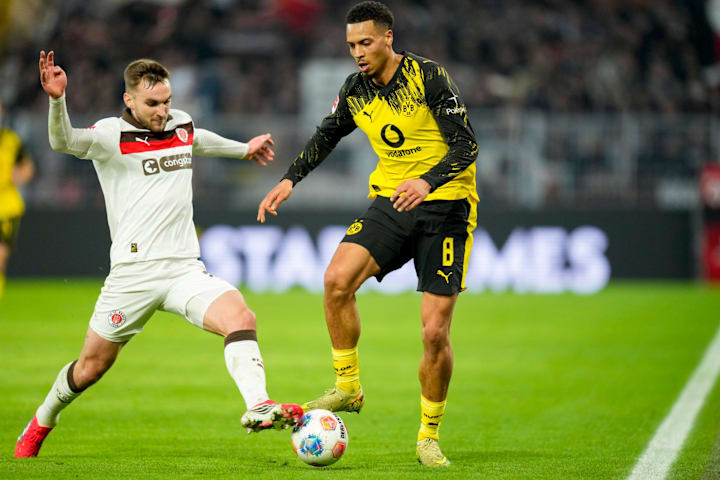 เจมส์ แซนด์ส