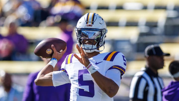 Nov 25, 2023; Baton Rouge, Louisiana, USA;  LSU Tigers quarterback Jayden Daniels (5) during warmups