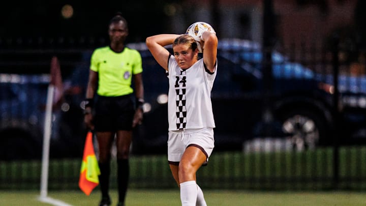 Mississippi State's Tatum Borman throws in a ball during Thursday's game against Baylor in Waco, Texas. Mississippi State's Tatum Borman throws in a ball during Thursday's game against Baylor in Waco, Texas.